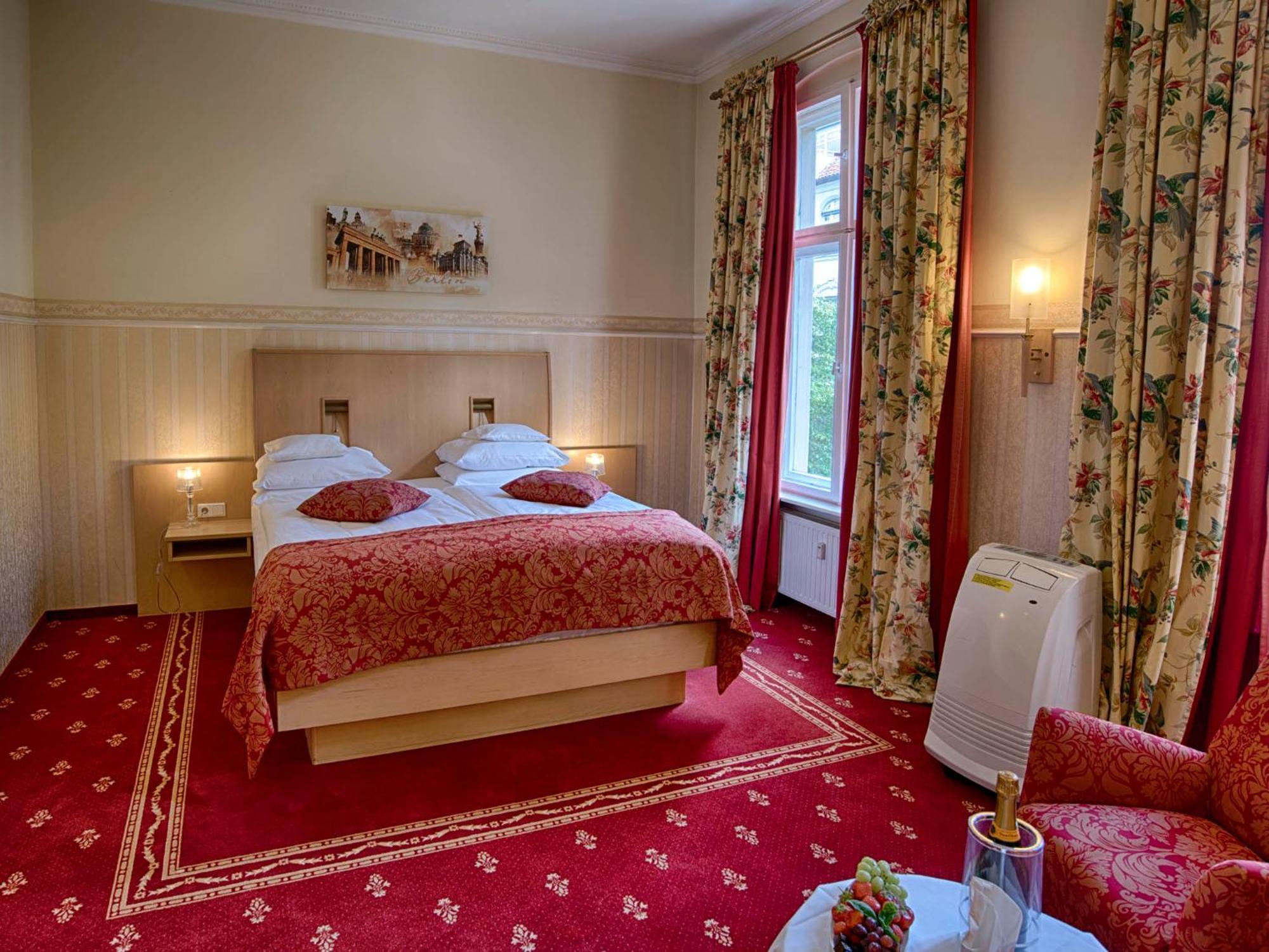 Hotel Augusta Am Kurfuerstendamm — Photos 2